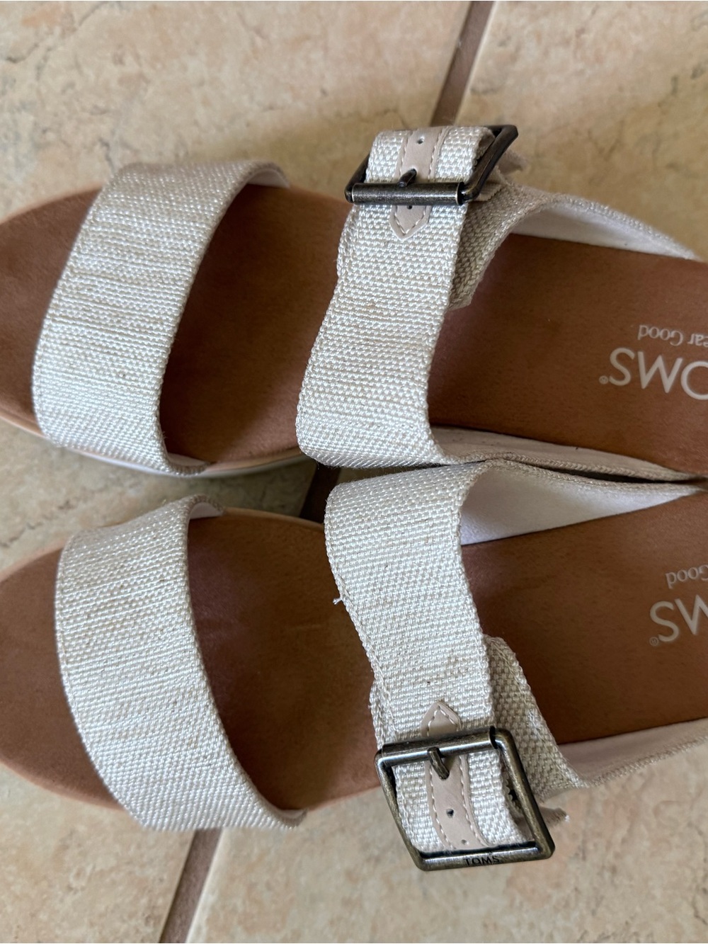 Women's Cream Textured Strap Sandals